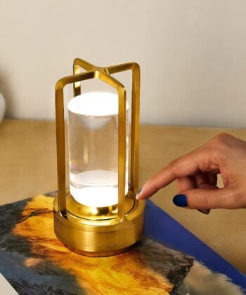 Crystal Lantern Lamp, Crystal Lantern Table Lamp, 3 Colors Rechargeable Cordless Led Lights for Restaurant / Bedroom Lights (1 Pc)
